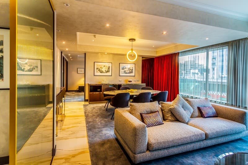 Skycity VIP Black